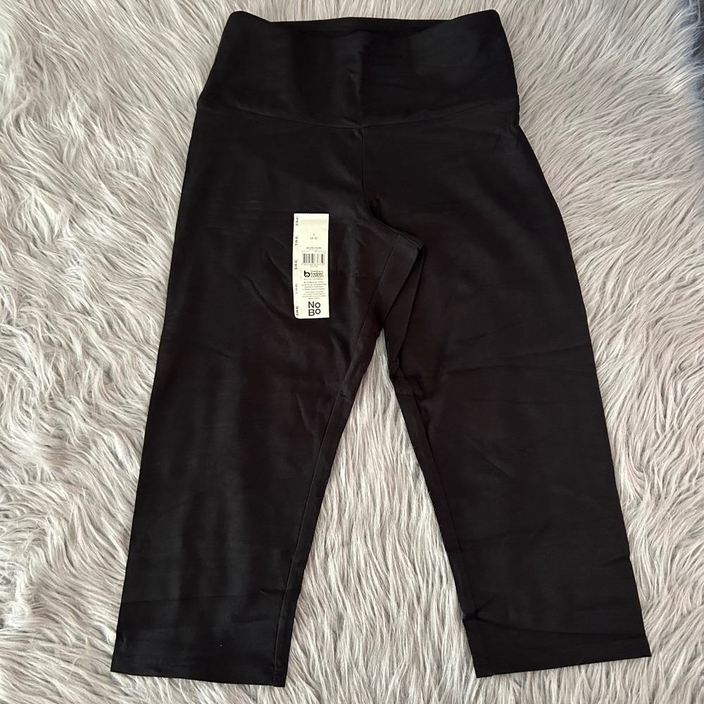 No Boundaries Capri Leggings Women's Size Small (4-6) Black Stretch Pants Capris